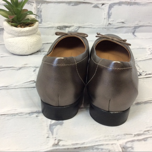 Unstructured by Clarks Metallic Flats, Size 7.5 - Picture 4 of 8